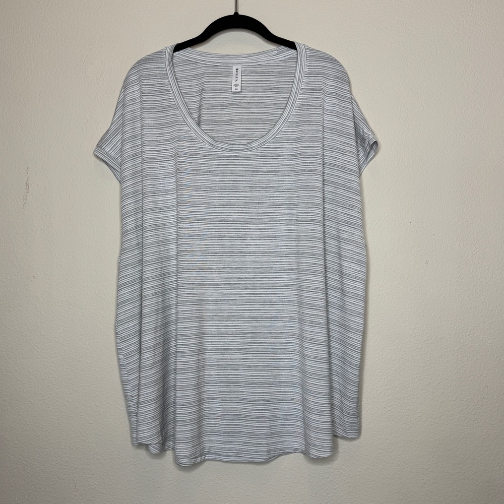 Athleta Light Gray Striped Short Sleeve Tee 3X